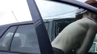 La nana aux gros seins Melina Mason montre ses talents video pornographique hard de suceuse de bite en vidéo POV