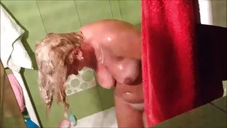 Dick saleté affamée remonte film xxx gratuit en streaming la jupe, étire les jambes larges et ouvre sa chatte humide