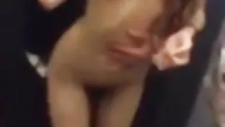 Une prostituée blonde aux longues jambes se fait attaquer xxxl video gratuit en levrette par son étalon affamé