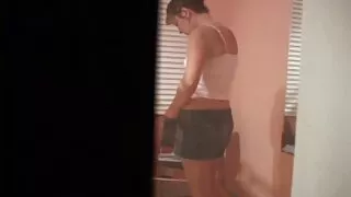 Un superbe doigt d'abbé video porno a voir gratuitement coquin se baise les manchons