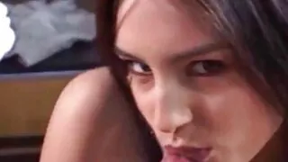Vidéo de sexe gratuit video xxx passionnée d'un couple amoureux
