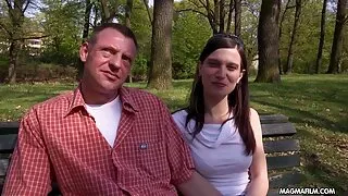 Deux milfs séduisantes se video xxx femme enceinte font pisser avant de faire une double pipe
