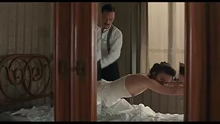 La nana en chaleur Kleio Valentien fait une splendide pipe à video de film pornographique Batman