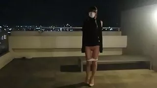 Trois copains video sexe prono gratuit forts forent la chatte trempée d'une prostituée brune au butin