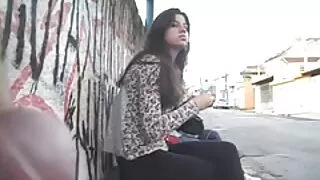 Une brune aux gros seins tatouée aime le cunnilingus facesitting et extrait de video porno gratuit se fait défoncer