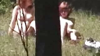 Un policier en chaleur arrête la prostituée video porno gratuit vf aux gros seins Bree Olson portant des bas déchirés