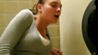 Une mamie incroyablement gâtée se xx vidéo pornographie fait baiser le manchon en position latérale
