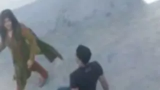 La video pono gratuit pute brune Bootylicious Ai Airi se fait polir la chatte poilue avec des bites