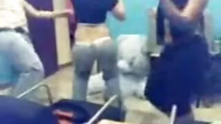 Performance phénoménale d'une pute au extrait video porno gratuit petit corps dans un gangbang fuck fest