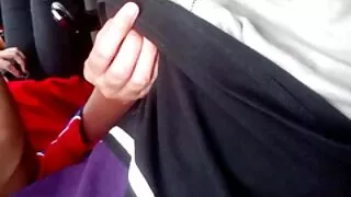 Bosomy extrait video porno gratuit ébène cowgirl en bas se fait enculer ainsi qu'une houe blonde