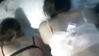 Des putes torrides avec des trous de baise lâches se font défoncer tu kiff video porno l'action DP