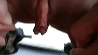 La salope vidéos de films x gratuits provocante Holly Halston fait une merveilleuse pipe et une branlette espagnole