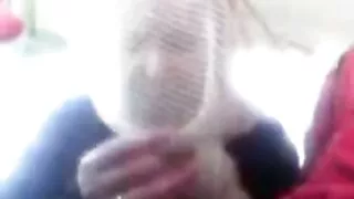La video porno arab gratuit salope T-girl Perla Rios fume et se gode le trou anal